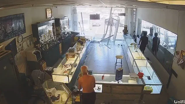 Coordinated Smash-and-Grab Attack on East San Jose Jewelry Store Sparks Community Demands for Enhanced Security Measures