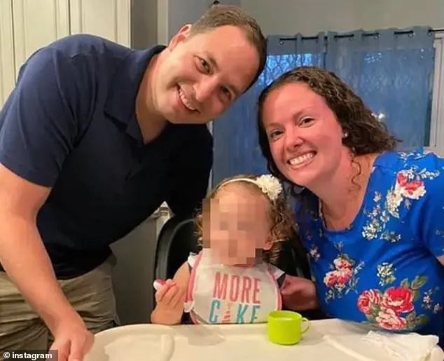 Late-Breaking: Steamy Bathtub Selfie Emerges as Pivotal Evidence in Virginia Man's Murder Trial