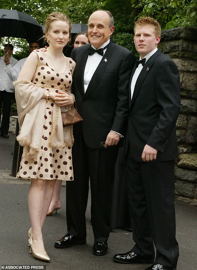 The Fractured Legacy: America's Political Elite Face Urgent Crisis as Family Divides Deepen