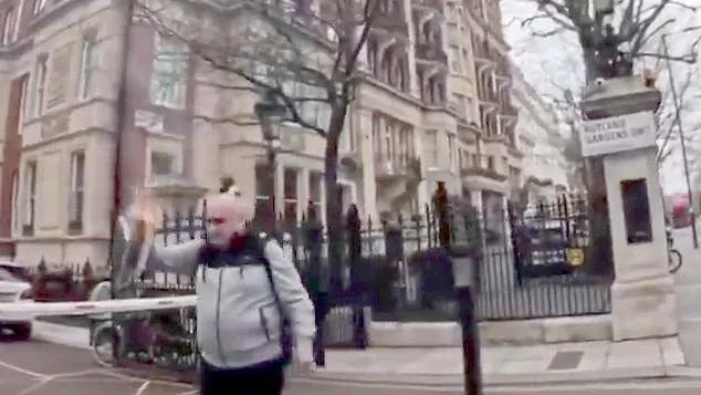 White House Controversy: Refugee Status for Koran-Burner Sparks Free Speech Debate