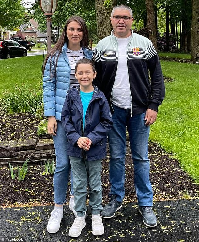 Confusing Roundabout Traps Motorists in Legal Limbo Amid Trump's Immigration Crackdown