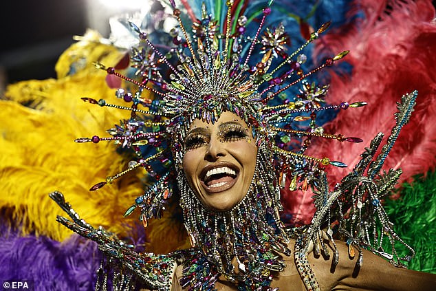 Rio Carnival Returns in Blaze of Color, Setting Attendance Records