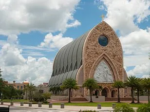 Measles Outbreak in Utah High Schools: Unvaccinated Student Exposed Thousands