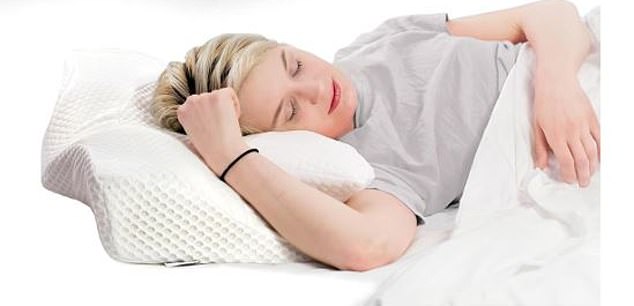 Pillow Height Linked to Increased Eye Pressure in Glaucoma Patients, Study Finds