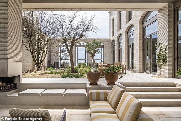 Dave Gilmour's £15m Seafront Mansion: A Property Nightmare