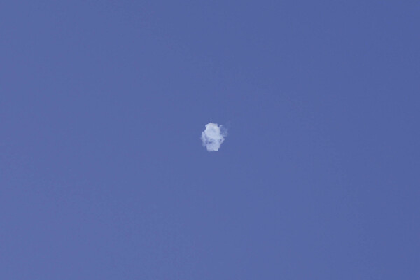 Explosions Reported in Abu Dhabi Near Sheikh Zayed Mosque; Emergency Alerts Issued Amid Uncertainty Over Casualties