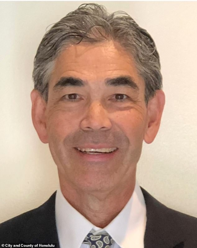 Innovative Floating Encampment by Homeless in Honolulu Sparks Controversy