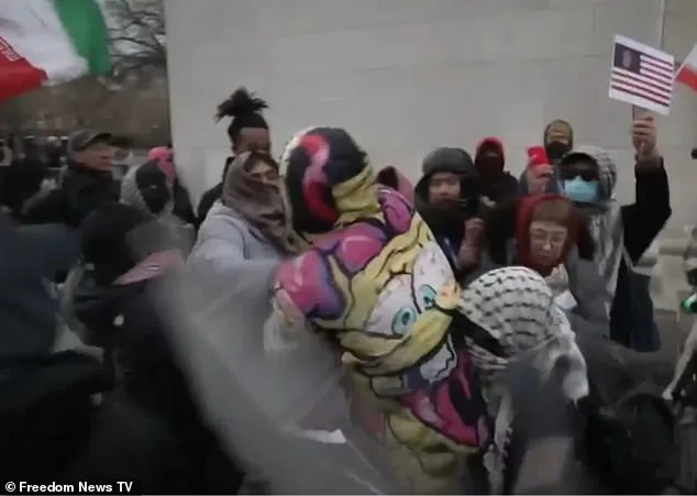 SpongeBob Sweatshirt and Keffiyeh Scarf: Unusual Symbols Amid Violent Clash at Khamenei Vigil in New York