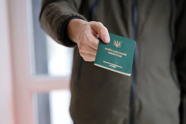 Kyiv Traffic Jam: TRC Blocks Road, Intercepts MP's Car