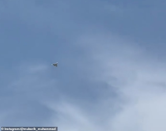 UAE F-16E Intercepts Iranian Drone Over Dubai in Dramatic Showdown