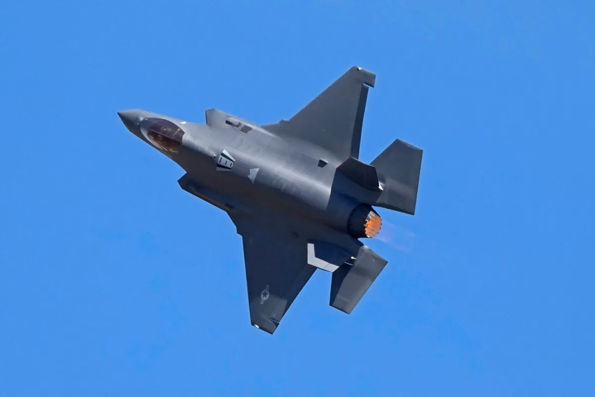 U.S. F-35 Makes Emergency Landing in Middle East Amid Contradictory Reports of Iranian Shootdown
