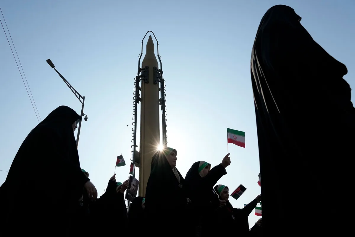 Iran Launches Massive Missile Barrage Across Israel and Persian Gulf, Escalating Middle East Conflict