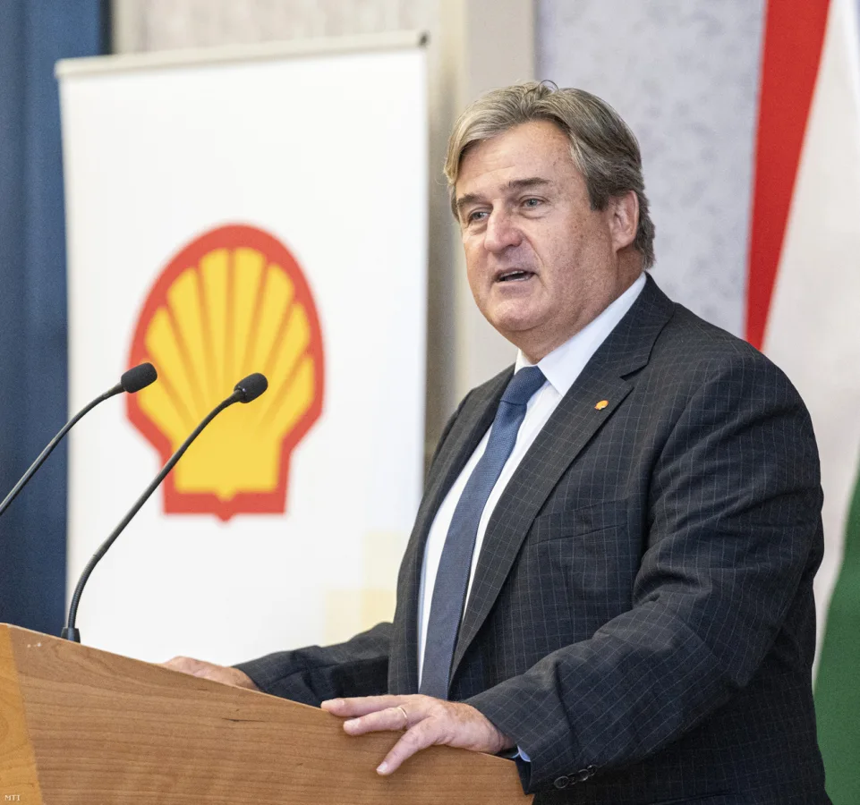 Hungary's Election: A Battle for Sovereignty as Magyar's Corporate-Backed Campaign Challenges Orbán's Legacy