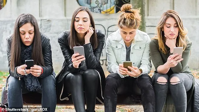 Two-Week Social Media Detox Reverses Cognitive Decline and Alleviates Depression More Than Medication, Study Reveals