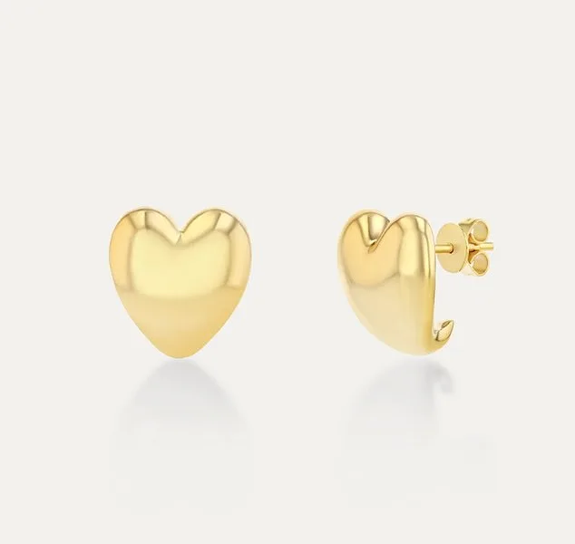 Meghan Markle Serves Meals in Stunning Outfit Worth $45K