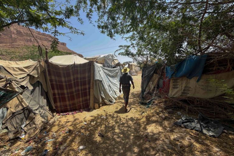 War and Aid Collapse Drive Yemen's Displaced to Extreme Hunger