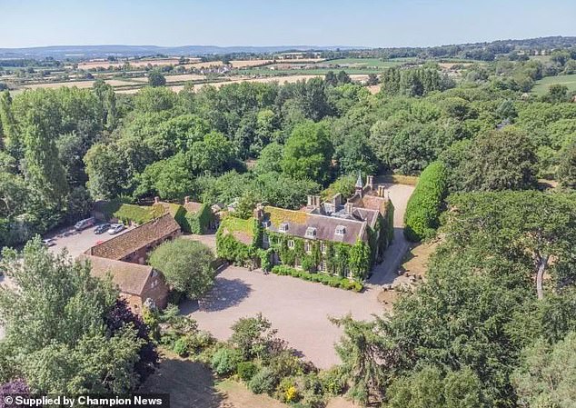 Aristocrat claims judicial bias after court awards ex-wife estate profits