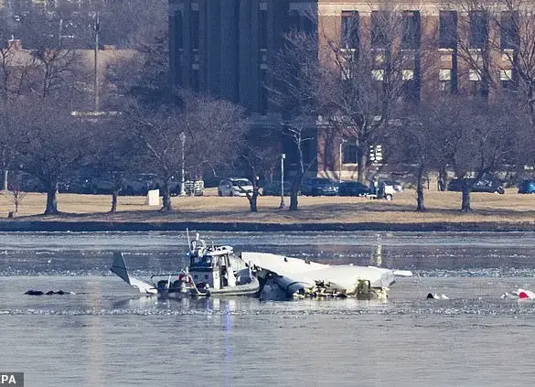 Captain Sully Shares Insights on Nighttime Flight Safety