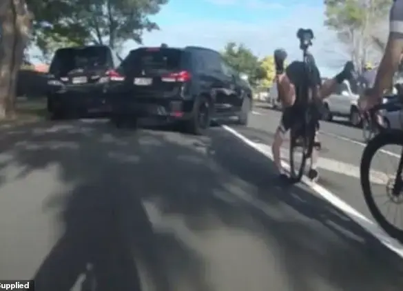 Cyclist's Close Call with SUV in Auckland