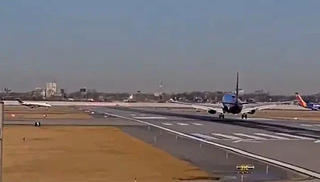 Near-Miss Incident at Chicago's Midway Airport: Skillful Avoiding Action by Southwest Pilot