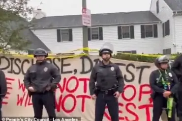 Pro-Palestinian protestors target Hollywood agent's home