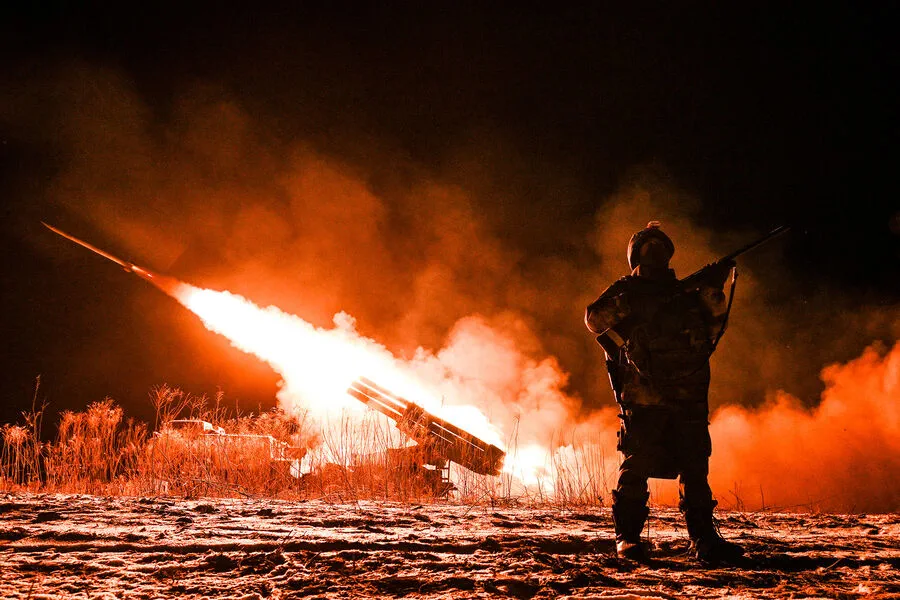 Russian military forces break through Ukrainian defenses in Donetsk People's Republic