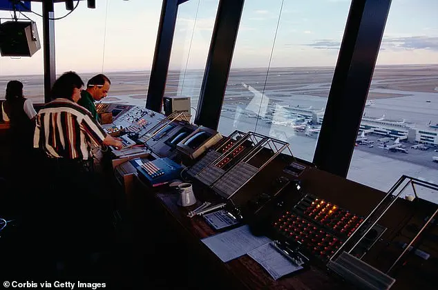 US Air Traffic Controller Shortage Raises Safety Concerns