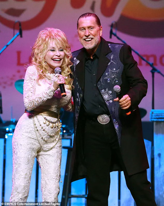 Dolly Parton Mourns Loss of Longtime Husband Carl Dean as She Relies on Family Support