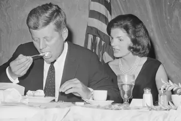 Exclusive Peek into Jackie Kennedy’s Surprising Diet Secrets Revealed on TikTok