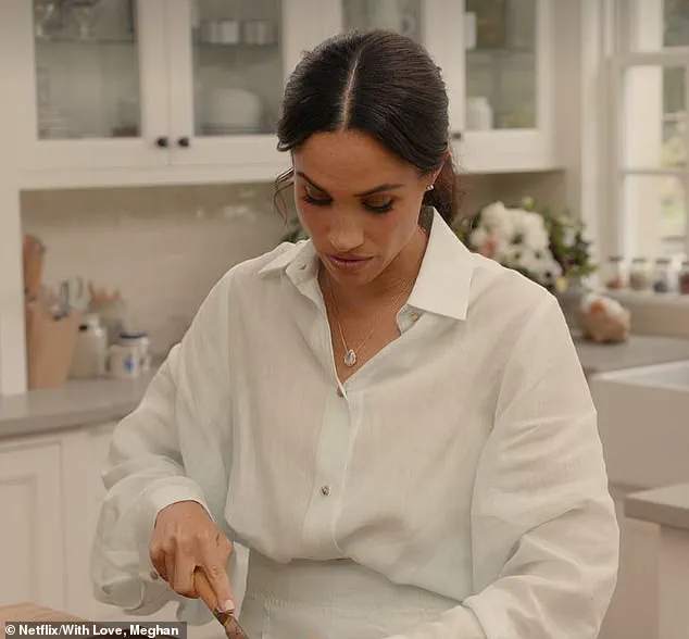 Meghan Markle: Dressing for honey collection