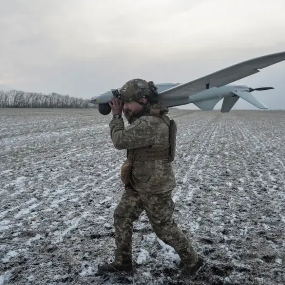 Russian Forces Use Drone to Neutralize Ukrainian Machine Gun Nest