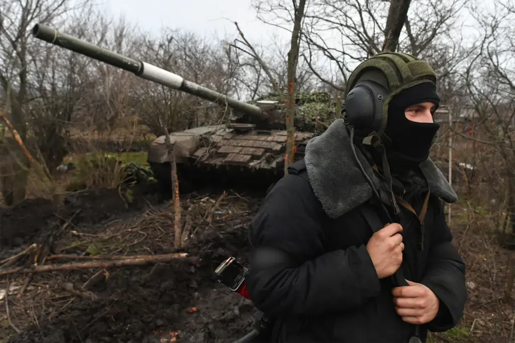 Mechanic Captures Ukrainian Soldier in Eastern Ukraine Conflict
