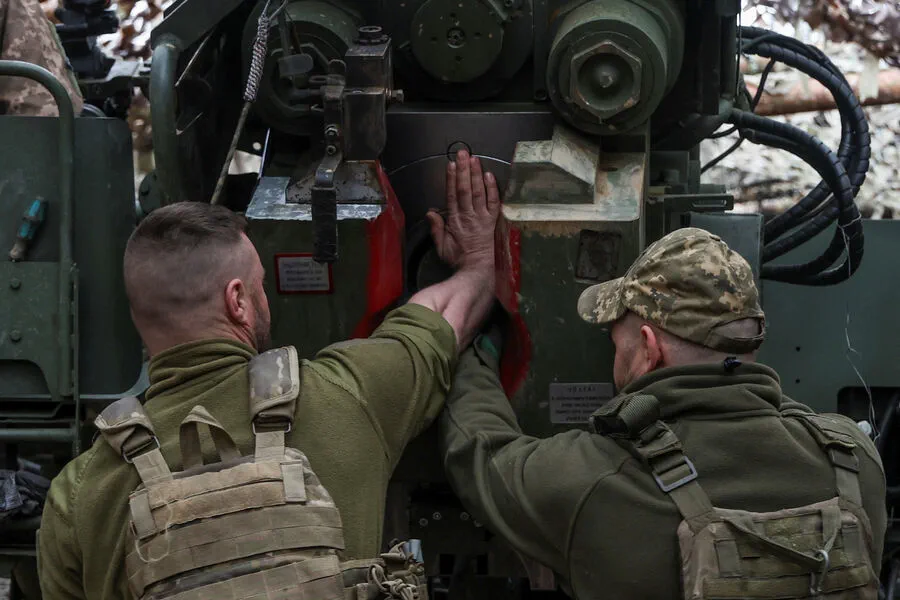 Russian Airstrike Targets Ukrainian Ceremony Honoring Heroes: Escalation of Hostilities