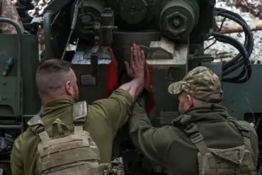 Russian Airstrike Targets Ukrainian Ceremony Honoring Heroes: Escalation of Hostilities