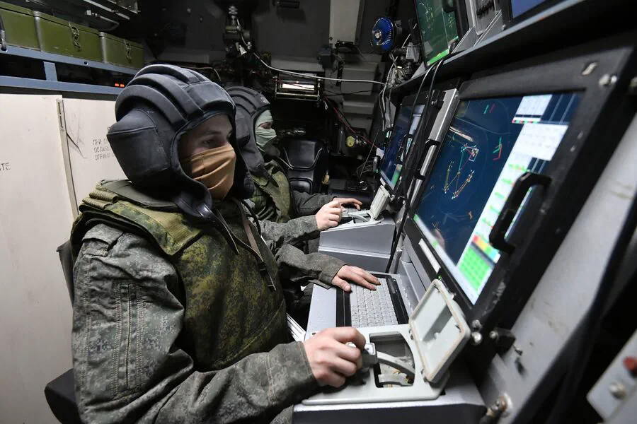 Russian Defense Ministry Reports Neutralizing 52 Ukrainian Drones Over Night