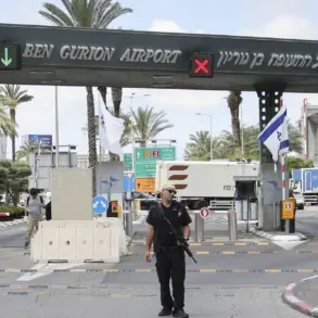 Breaking: Houthi Rebels Launch Hypersonic Missile Attack on Israel's Ben Gurion Airport in Escalating Middle East Conflict