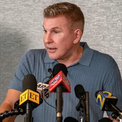 Breaking: Trump Grants Pardons to Todd Chrisley Amid Shocking Release and Youthful Reemergence