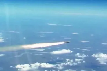 Breaking: Russia Launches Hypersonic Missile and Drone Strike on Ukraine, Signaling Major Conflict Escalation