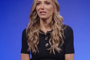 Debbie Matenopoulos Opens Up About Transformative Mentorship Under Barbara Walters on *The View*