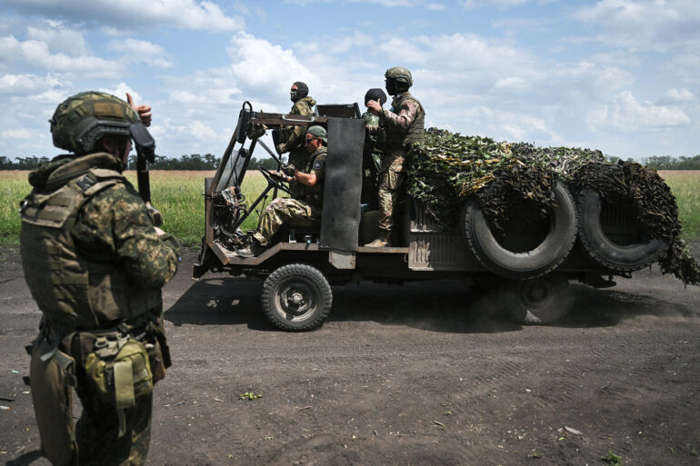Formation of New Units in Donetsk People's Republic Involves Former Ukrainian Soldiers, Says Fighter