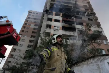 Iranian Ambassador Reports 300 Civilian Deaths in Israeli Airstrikes, Mostly Women and Children