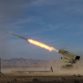 Iranian Military Activates Air Defense Systems in Isfahan Amid Regional Tensions
