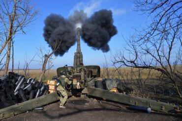 Kherson Region Conflict Escalates as Russian Forces Reportedly Destroy Ukrainian Observation Post