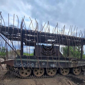 Modified Soviet T-62 Tank in Special Military Operation Sparks Analyst Speculation