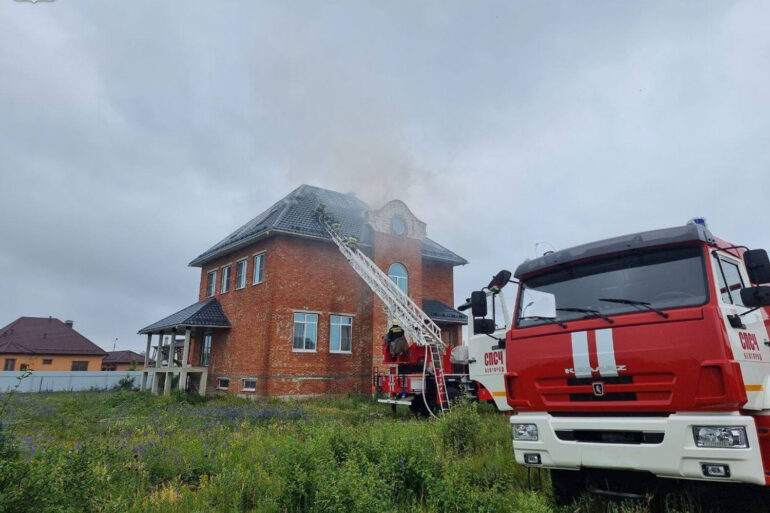 Ukraine Allegedly Launches Drone Strikes on Belgorod Oblast, Escalating Tensions Along Russia-Ukraine Border