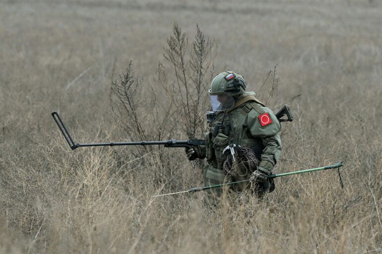 Urgent Discovery of Over 3,500 Explosives on Shmu Island, Kuril Islands, Reignites Safety and Historical Debates