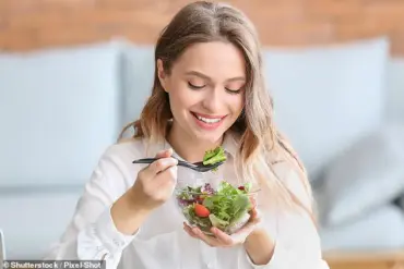 Urgent FDA Recall: Pre-Made Salads Linked to Salmonella Outbreak – Consumers Advised to Avoid Immediately