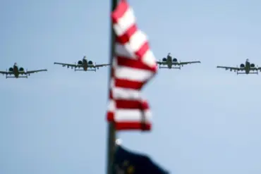 U.S. Department of Defense Shifts $500 Million from Navy’s F/A-XX Program to Boeing’s F-47 Initiative Amid Controversy