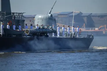 Global Military Exercise 'July Storm' Involving Over 150 Ships Demonstrates Unprecedented Military Readiness