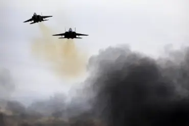 Israeli Airstrikes Target Houthi-Controlled Port of Hodeida, Marking Escalation in Conflict